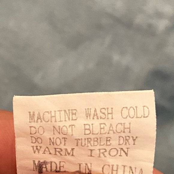 DONATING 5/15/25|⭐️HP⭐️I THINK I’M GONNA KICK IT WITH MY MOM TODAY - Picture 5 of 6